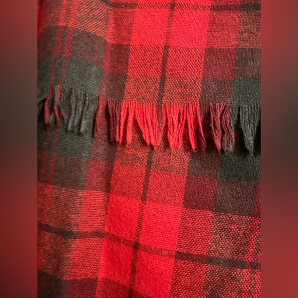 Vintage Graffsport Wool Blend Red Green Tartan Plaid Fringe Blouse Size … - Picture 4 of 9